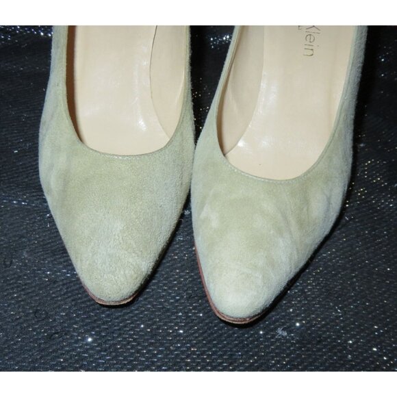 Calvin Klein Suede Leather Pointed Toe Pumps size 6 Color is Celery - Picture 2 of 11